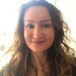 Meet your Posher, Angela